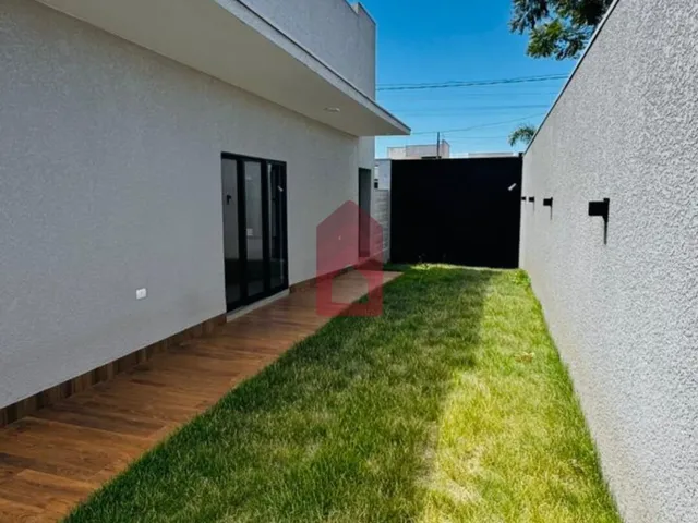 Imagem 7: Casa com Piscina, Amplo Quintal e Energia Fotovoltaica