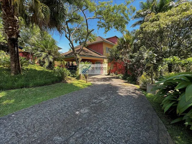 Imagem 4: Casa rústica charmosa à venda na Granja Viana II em Cotia com 5 dormitórios, salão