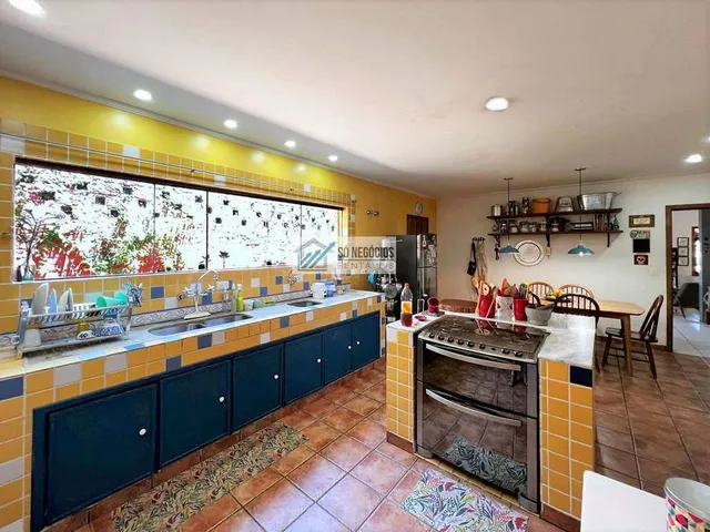 Imagem 5: Casa rústica charmosa à venda na Granja Viana II em Cotia com 5 dormitórios, salão