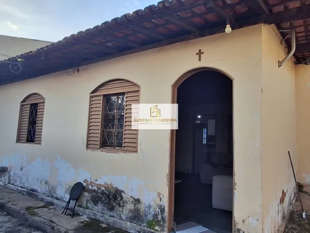 Imagem: Casa à venda no bairro Conjunto Residencial