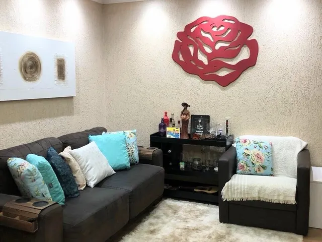 Imagem: O apartamento possui 3 Dormitórios, 1 Banheiro, 1 Vaga na