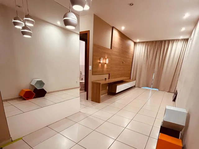 Imagem: O apartamento possui 2 Dormitórios, 1 Suíte, 2 Banheiros