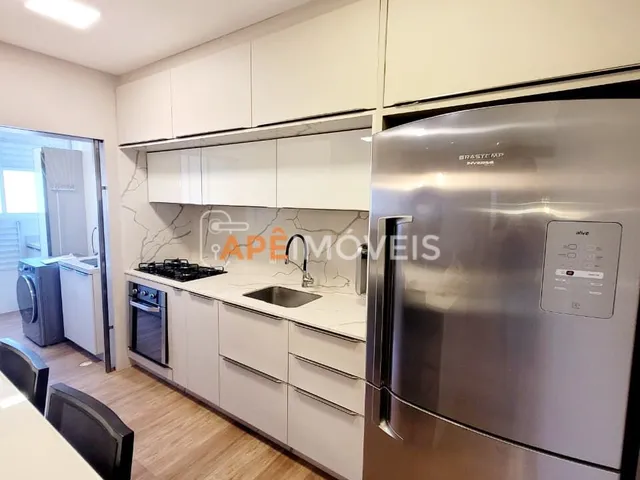 Imagem: O apartamento possui 3 Dormitórios, 1 Suíte, 1 Banheiro,