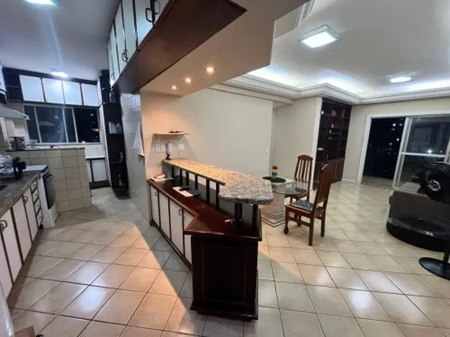 Imagem 4: Apartamento Nascente à Venda em Batista Campos – 2 Quartos Reformado no Edifício Rio