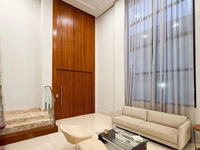 Imagem 5: Casa em Condomínio Alphaville 351 m Construído 04 Quartos sendo 3 suítes Energia