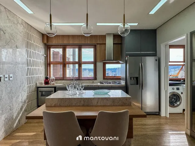 Imagem 3: Cobertura de Luxo com Piscina Privativa e a Vista Mais Exclusiva da Cidade