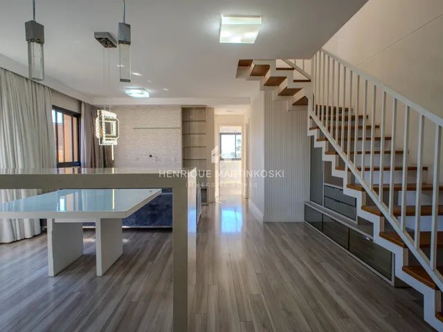 Imagem 8: Cobertura Duplex à Venda no Ecoville com Terraço Gourmet e Vista para Bosque
