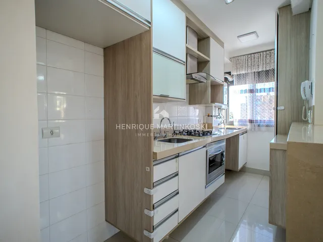 Imagem 2: Cobertura Duplex à Venda no Ecoville com Terraço Gourmet e Vista para Bosque