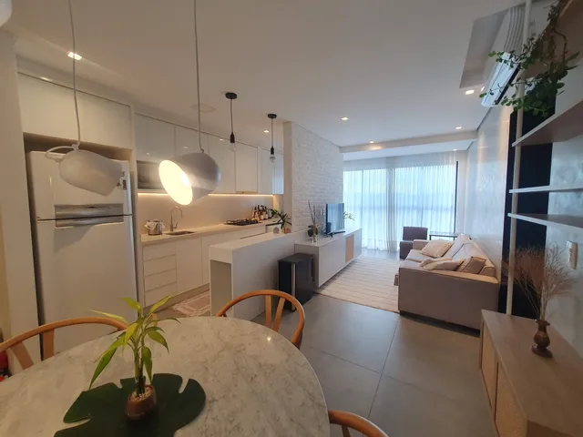 Imagem: O apartamento possui 2 Dormitórios, 1 Suíte, 2 Banheiros,