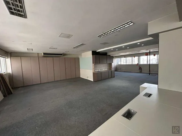 Imagem 9: Laje corporativa no Batel/Centro de Curitiba com 380m² no último andar do New Concept