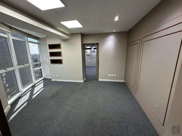 Imagem 16: Laje corporativa no Batel/Centro de Curitiba com 380m² no último andar do New Concept