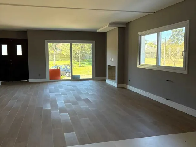 Imagem 2: Casa com 3 dormitórios sendo 3 suítes e 1 vaga de garagem em Canela/RS