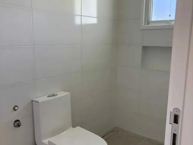 Imagem 6: Casa com 3 dormitórios sendo 3 suítes e 1 vaga de garagem em Canela/RS