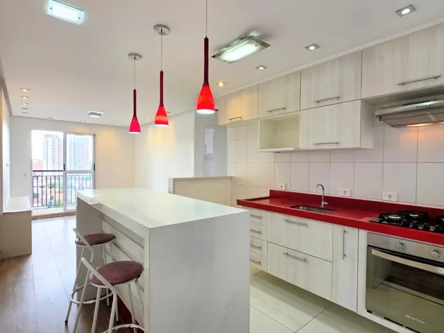 Imagem: O apartamento possui 2 Dormitórios, 1 Banheiro, 1 Vaga na garagem
