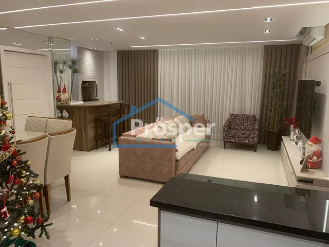 Imagem: O apartamento possui 5 Dormitórios, 1 Suíte, 1 Banheiro,