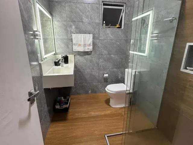 Imagem 7: Casa com 5 dormitórios e 3 vagas de garagem em Florianópolis/SC