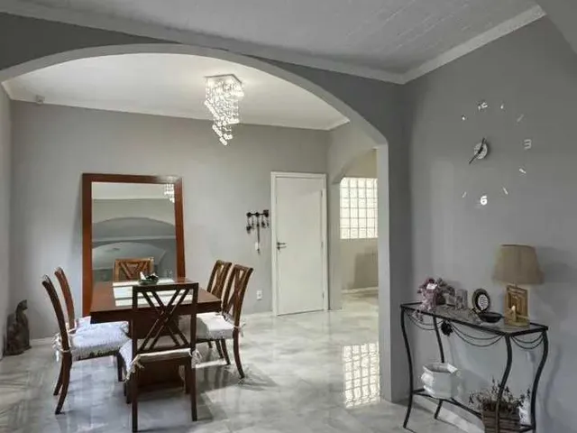 Imagem 4: Casa com 5 dormitórios e 3 vagas de garagem em Florianópolis/SC