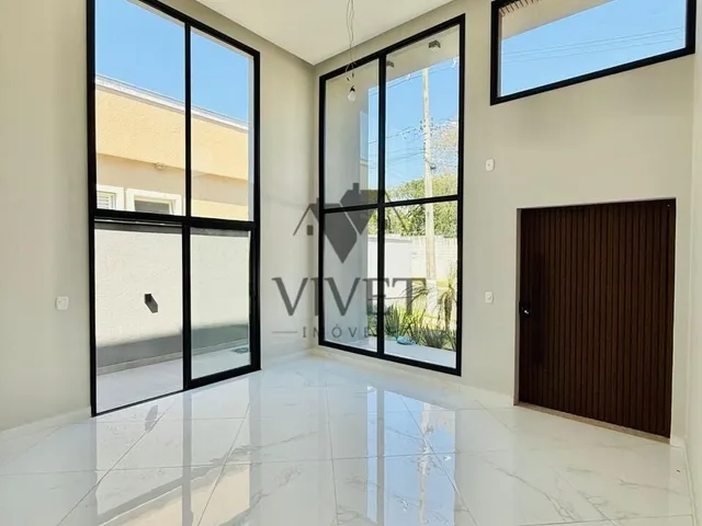 Imagem: A casa em condomínio possui 3 Dormitórios, 3 Suítes, 4