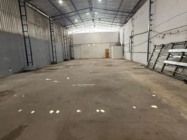 Imagem 7: Galpão 330m² – Pé Direito 6m e Escritório Amplo