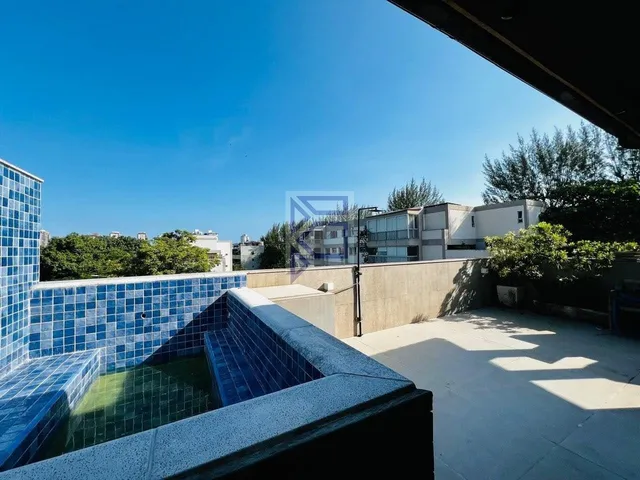 Imagem 3: Cobertura de luxo na Barra da Tijuca - 4 quartos, 3 suítes, 3 salas, 4 banheiros, 2