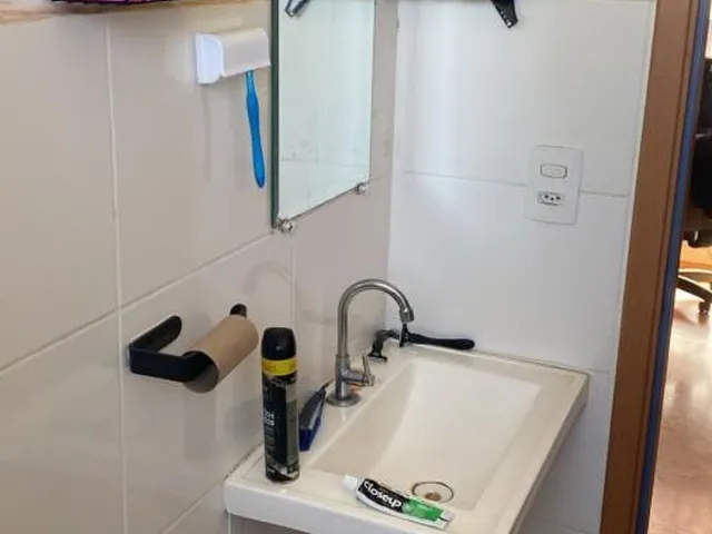 Imagem 2: Apartamento para Venda em Aparecida de Goiânia, Cardoso, 2 dormitórios, 1 banheiro, 1