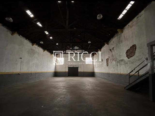 Imagem: Galpão Comercial de 450m² à Venda na