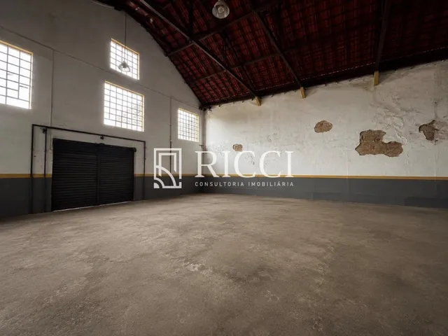 Imagem 7: Galpão Comercial de 450m² à Venda na Vila Mathias, Santos-SP: Oportunidade Única!