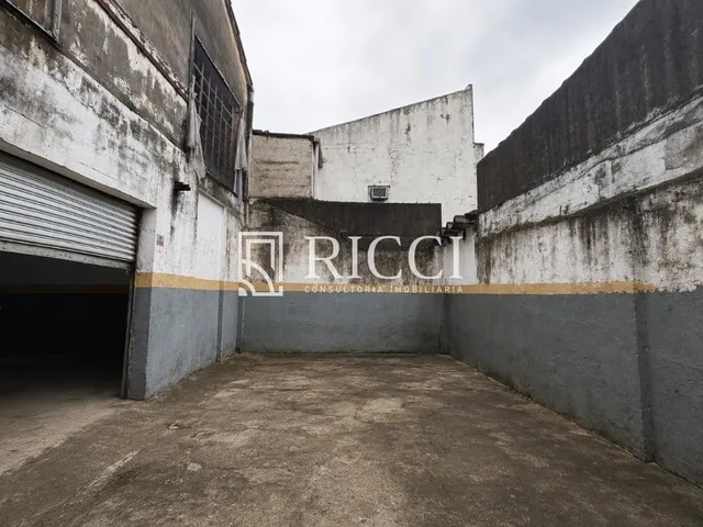 Imagem 2: Galpão Comercial de 450m² à Venda na Vila Mathias, Santos-SP: Oportunidade Única!