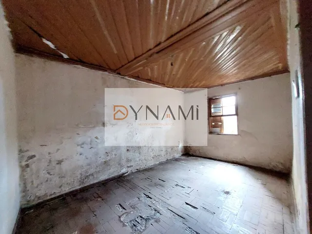 Imagem 6: Casa térrea na região central com excelente localização a apenas 350m² da estação