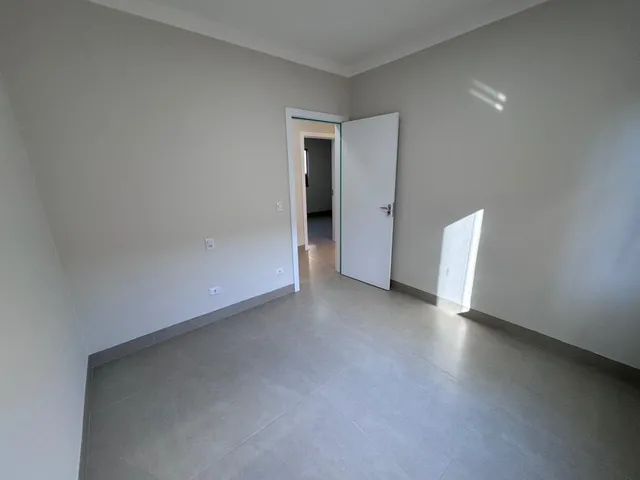 Imagem 11: Casa para Venda em Campo Grande, São Francisco, 3 dormitórios, 1 suíte, 2 banheiros