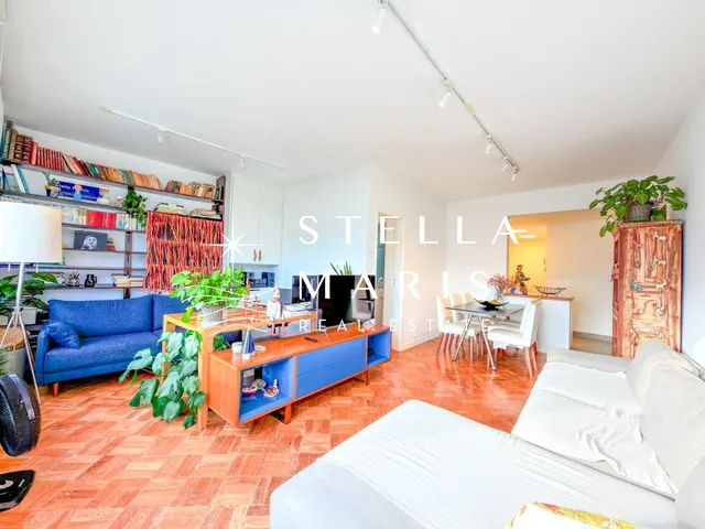 Imagem 4: Ipanema, Apartamento reformado, em andar alto, com 76 m2 e vista para o Morro Dois