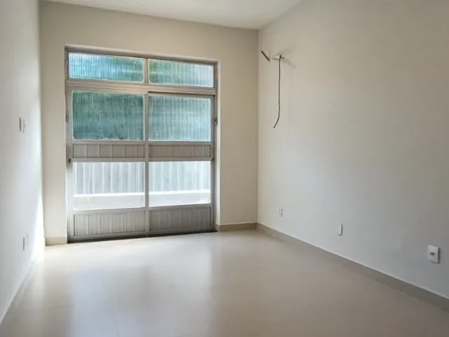 Imagem 9: Apartamento no Edifício Palácio do Rádio com sacada e excelente aproveitamento de
