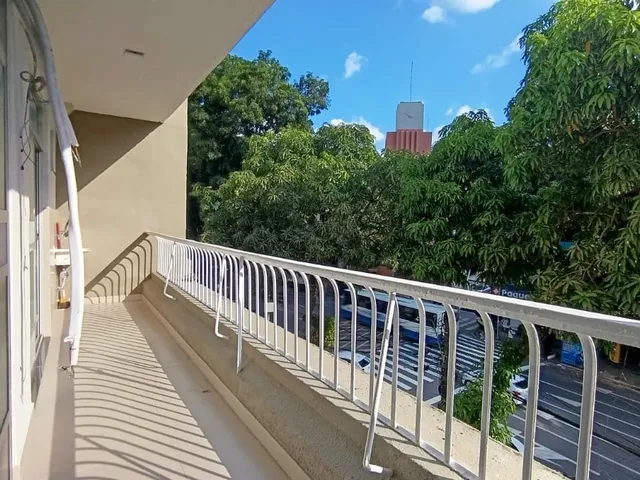 Imagem 11: Apartamento no Edifício Palácio do Rádio com sacada e excelente aproveitamento de
