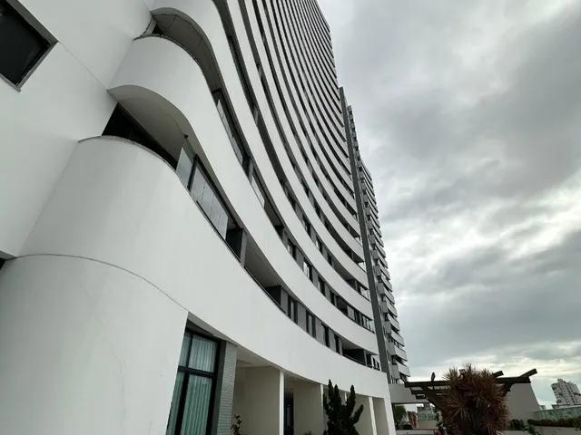 Imagem 2: ALUGO APARTAMENTO GREEN LIFE IMBUI, 2/4SENDO 1 SUÍTE, R$ 3.800,00 INCLUSO TAXAS!!!!!