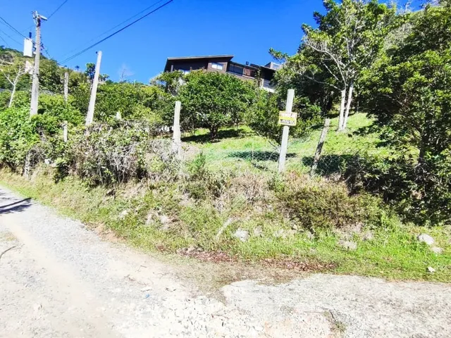 Imagem 2: Terreno com vista para o mar, Garopaba-SC, bairro Silveira, 1.058m² de área pronta para