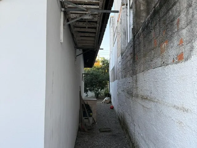 Imagem 12: Casa à venda em Garopaba-SC, bairro Grama: 3 quartos, 1 banheiro, 3 vagas de garagem
