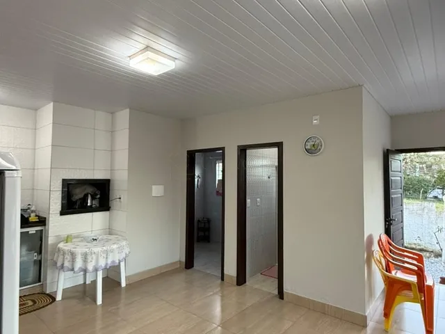 Imagem 3: Casa à venda em Garopaba-SC, bairro Grama: 3 quartos, 1 banheiro, 3 vagas de garagem