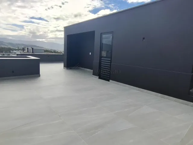 Imagem 3: Imperdível Sobrado novo à Venda em Garopaba - Jardim Panorâmico - 3 suítes, 2 vagas