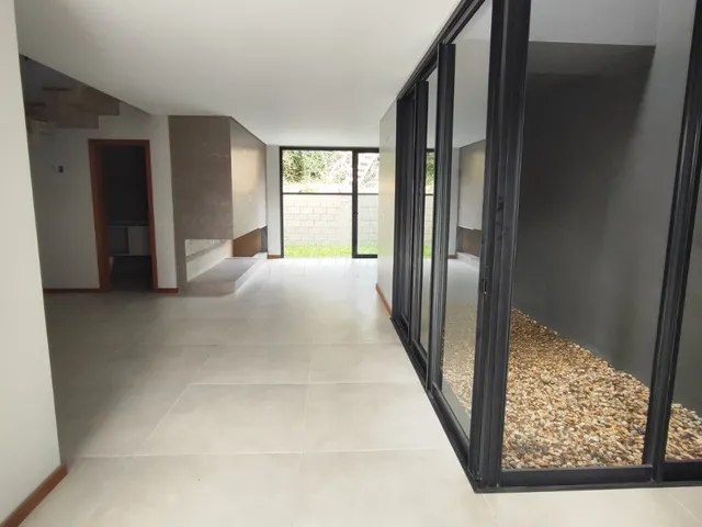 Imagem 9: Imperdível Sobrado novo à Venda em Garopaba - Jardim Panorâmico - 3 suítes, 2 vagas