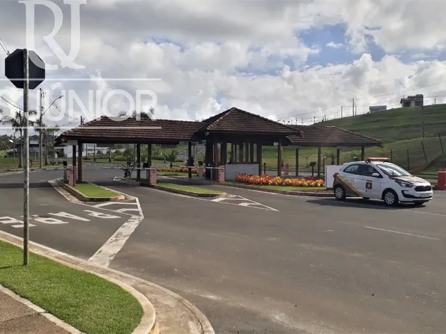 Imagem 8: Casa NOVA em Alphaville III, com 4 suítes e piscina privativa