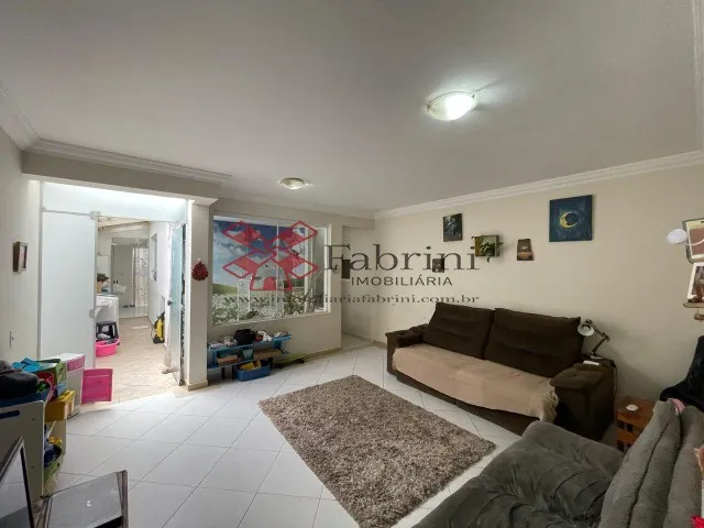 Imagem: A casa possui 3 Dormitórios, 3 Suítes, 4 Banheiros, 3