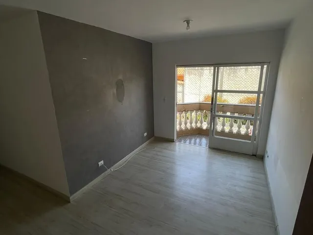 Imagem: O apartamento possui 2 Dormitórios, 1 Banheiro, 1 Vaga na