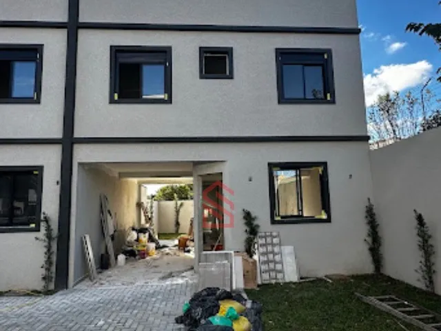Imagem: Sobrado à venda com terreno fundos, Santa