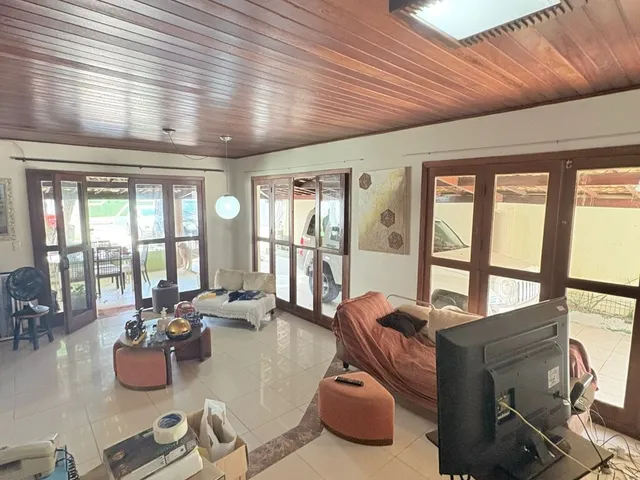 Imagem 11: Viva o sonho da casa própria em Ipitanga! Casa com 3 quartos, 3 suítes e 6 vagas de