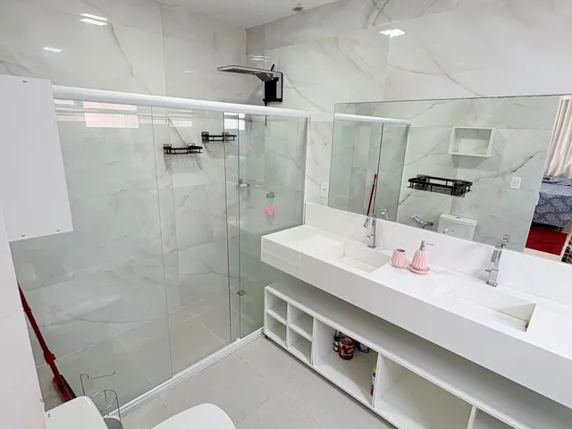 Imagem 13: ALPHAVILLE LITORAL NORTE II: Casa em Condomínio de Luxo com 7 Quartos e 6 Suítes para