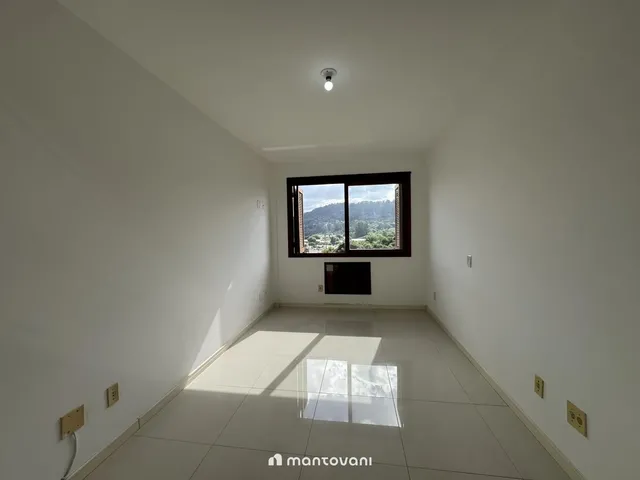 Imagem 5: Apartamento 3 dormitórios com hidro + dependência próx. Oktober