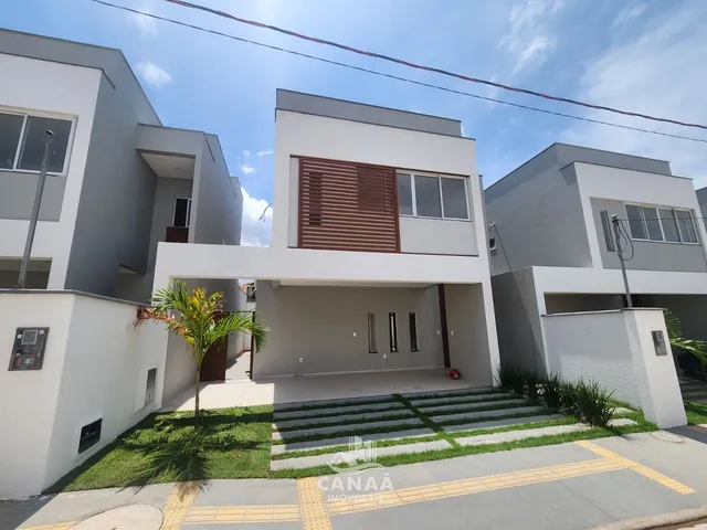 Imagem: A casa em condomínio possui 4 Dormitórios, 4 Suítes, 3 Banheiros