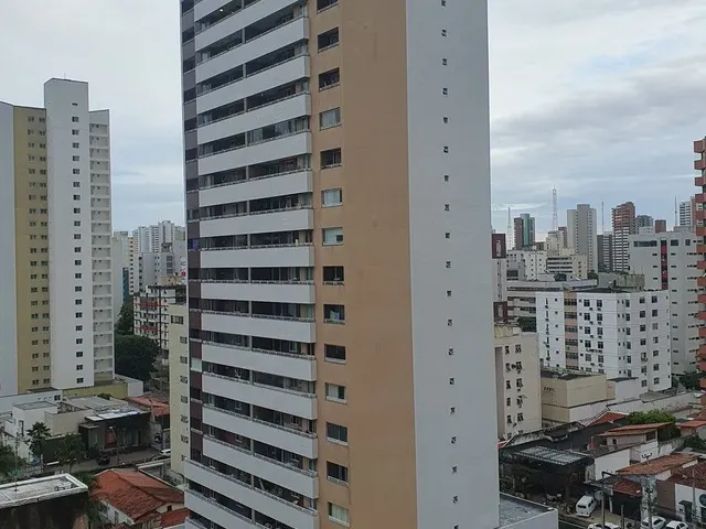 Imagem: O apartamento possui 4 Dormitórios, 2 Suítes, 3 Banheiros