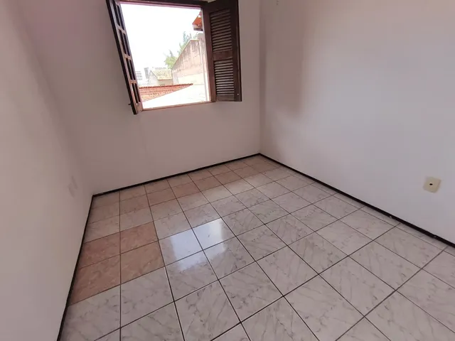 Imagem 10: ? CASA + 02 KITNETS NA MARAPONGA