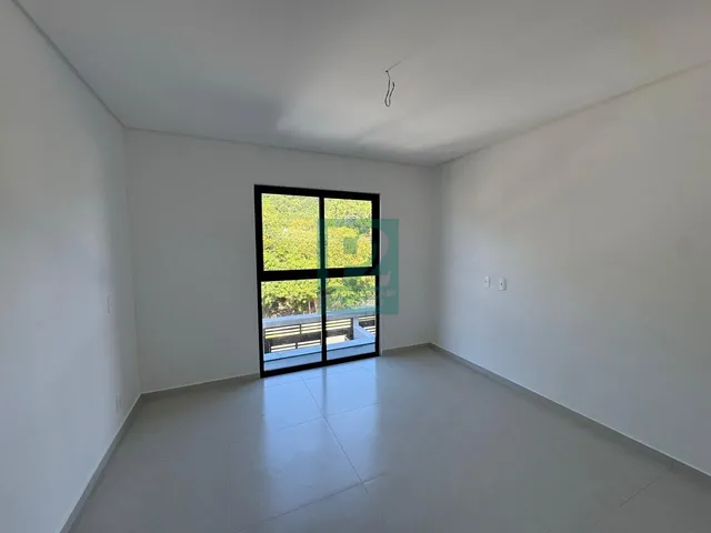 Imagem 6: Casa Nova com 3 Dormitórios e Excelente Padrão de Acabamento Em Bombas - Bombinhas/SC